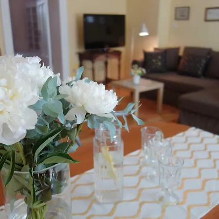 Silencio Apartament 600m Plaza 아파트