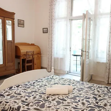 Silencio Apartament 600m Plaza 아파트