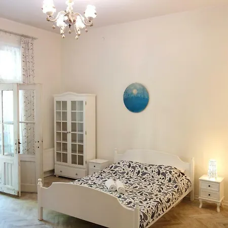아파트 Silencio Apartament 600m Plaza